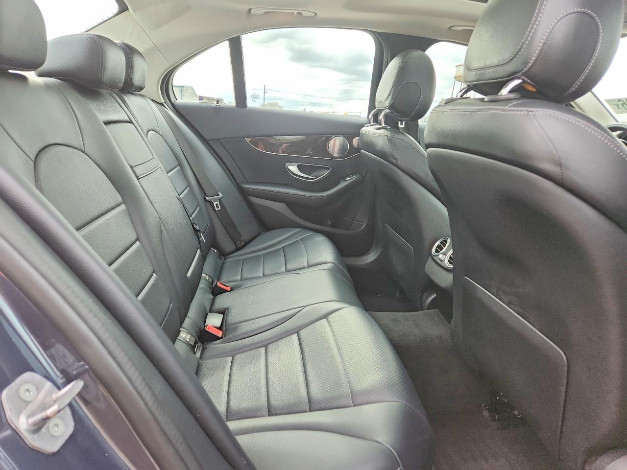 Mercedes-Benz C-Class 300 4matic