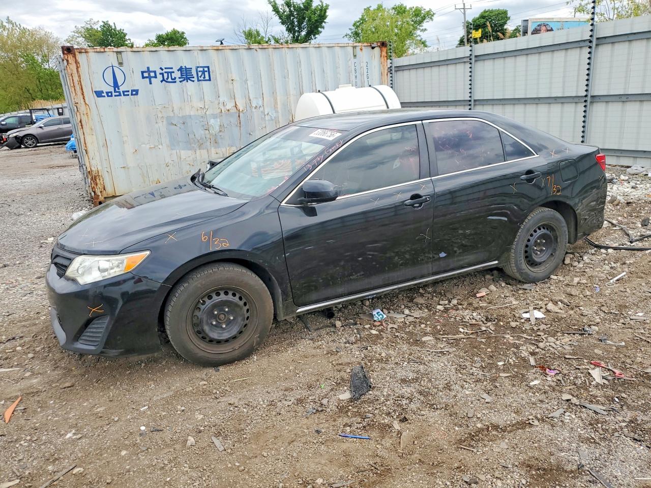 Salvage Toyota Camry Image