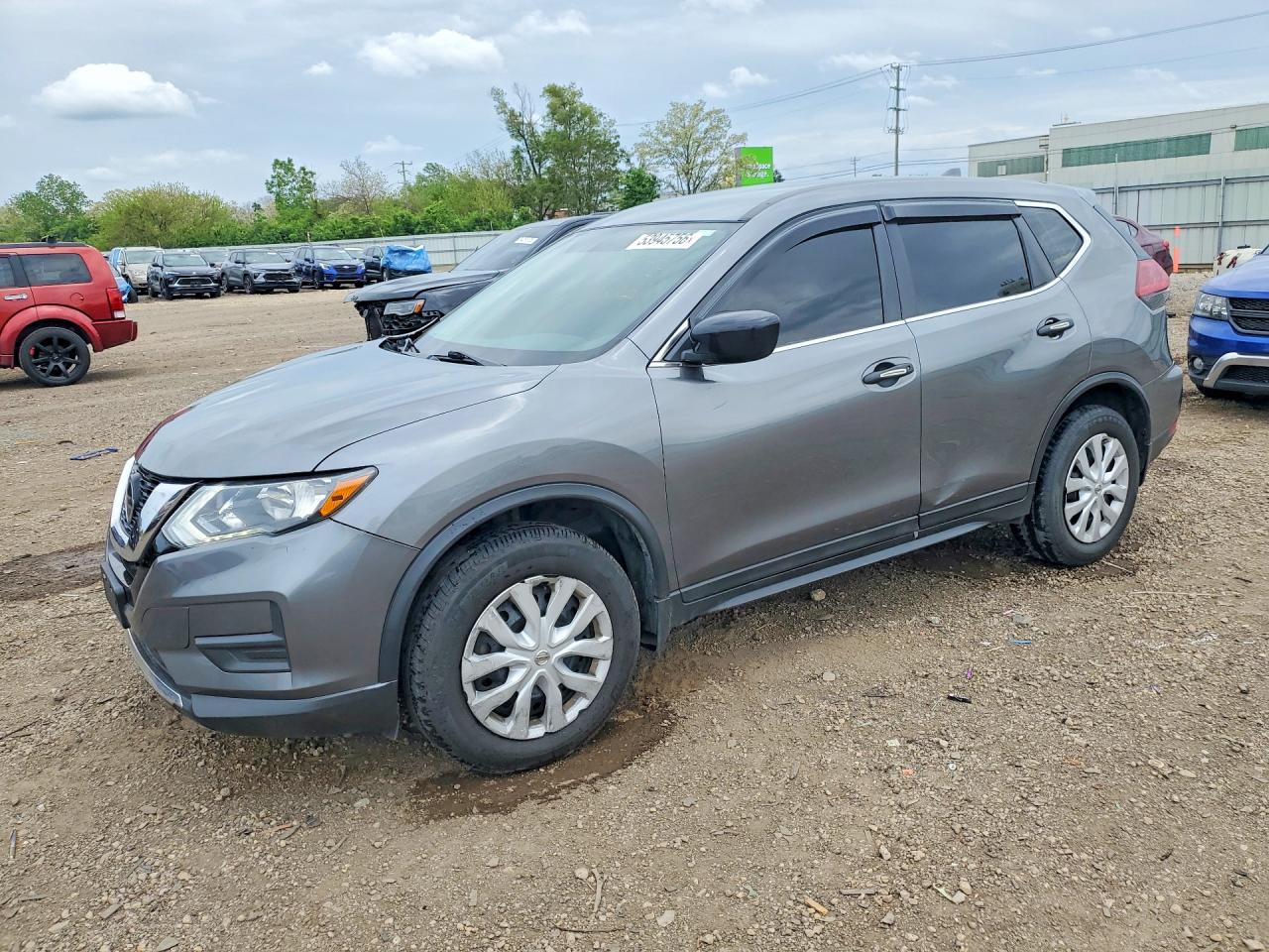 Salvage Nissan Rogue Image