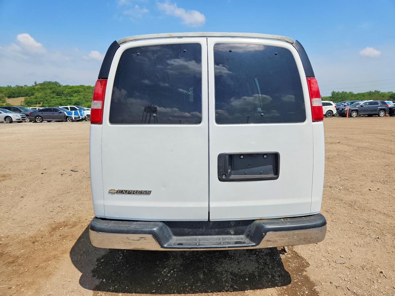 Chevrolet Express Lt