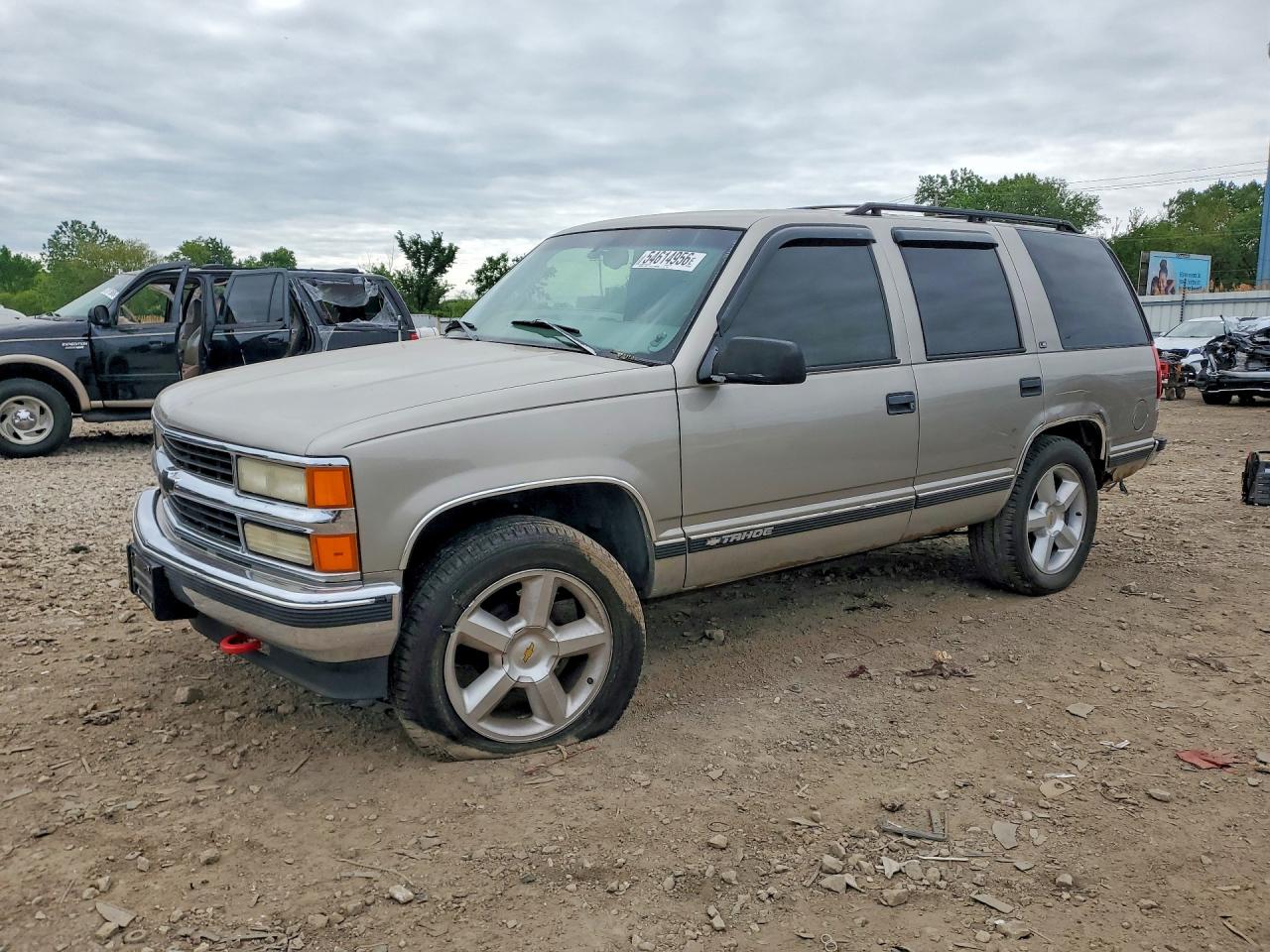 Salvage Chevrolet Tahoe Image
