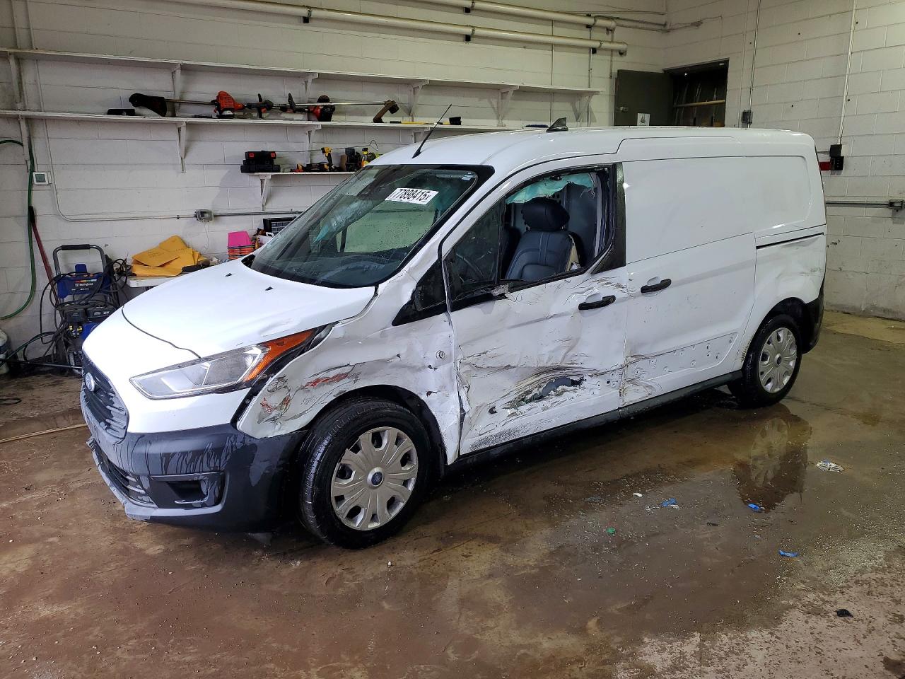 Salvage Ford Transit Image