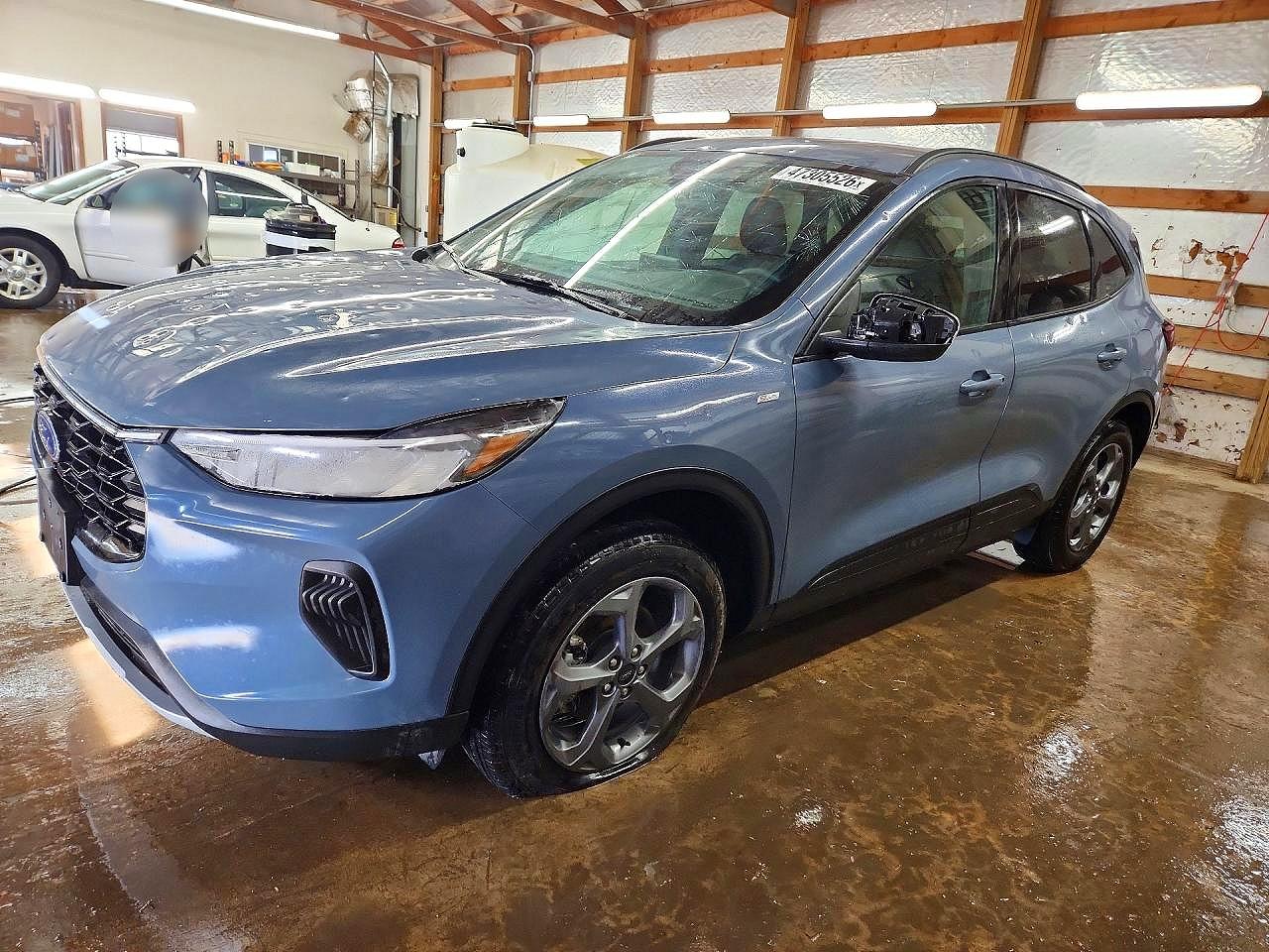 Salvage Ford Escape Image