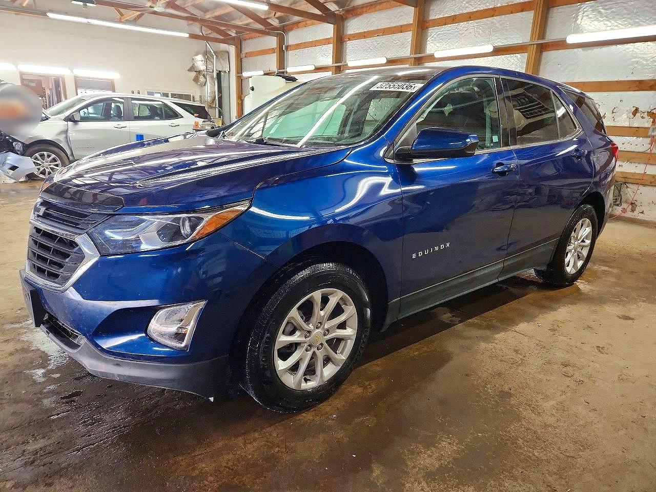 Salvage Chevrolet Equinox Image