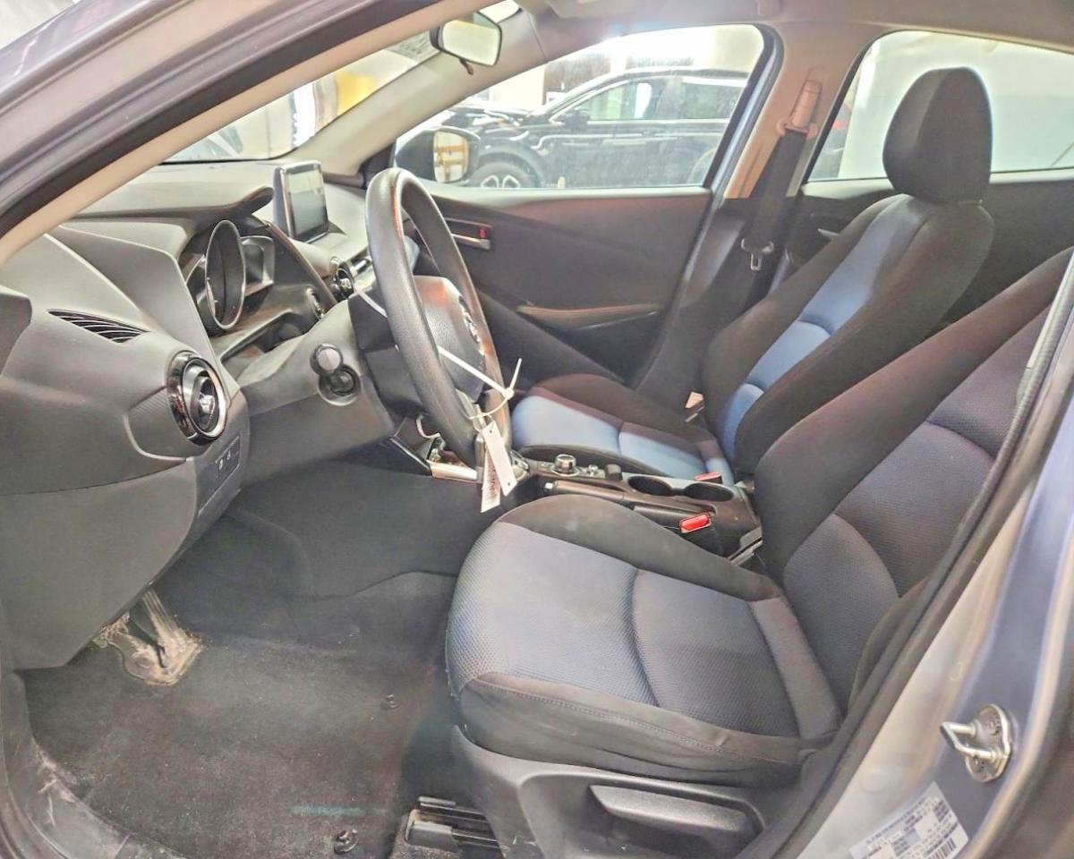 Toyota Yaris Base