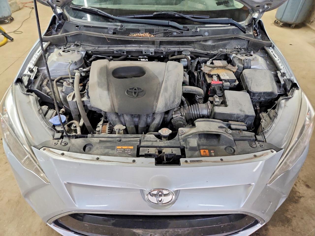 Toyota Yaris Base