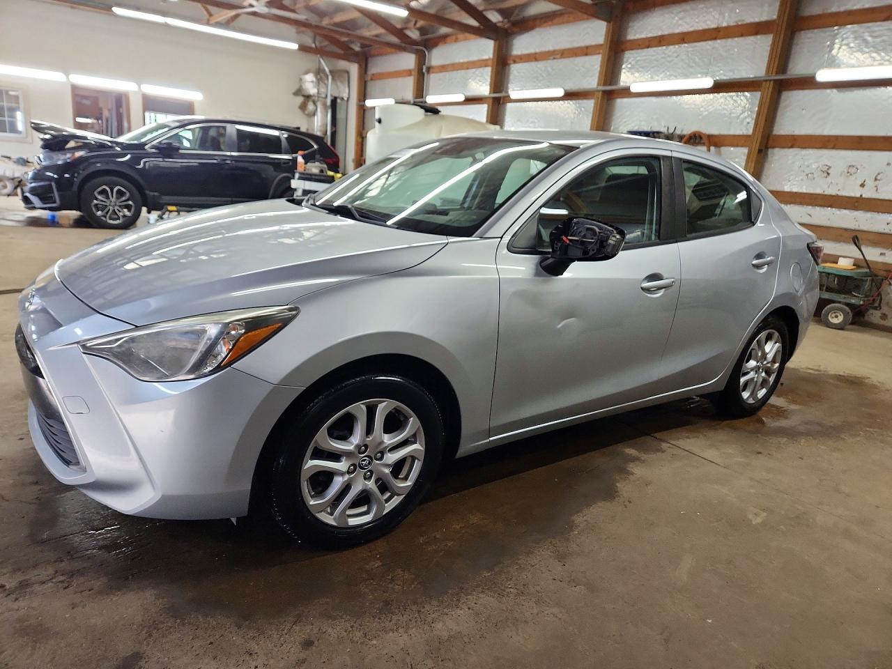 Salvage Toyota Yaris Image