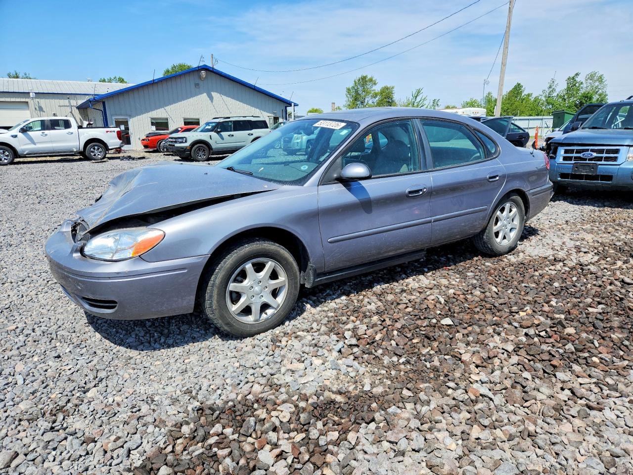 Salvage Ford Taurus Image
