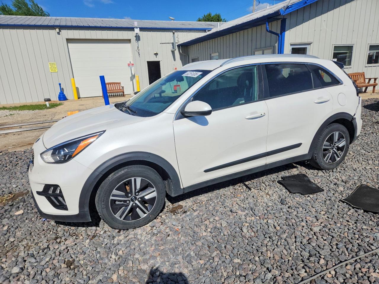 Salvage Kia Niro Image