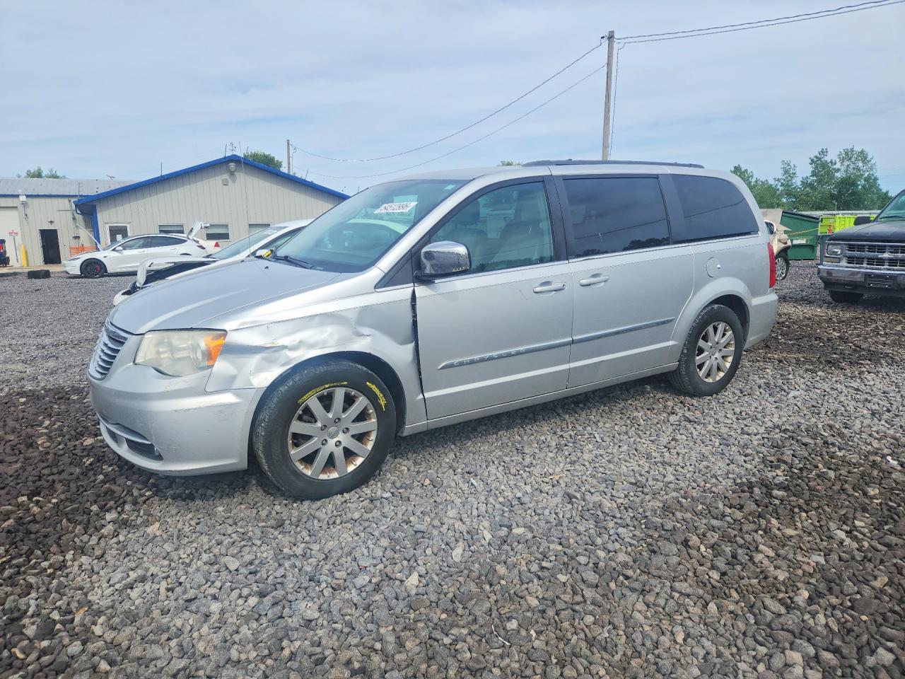 Salvage Chrysler Minivan Image