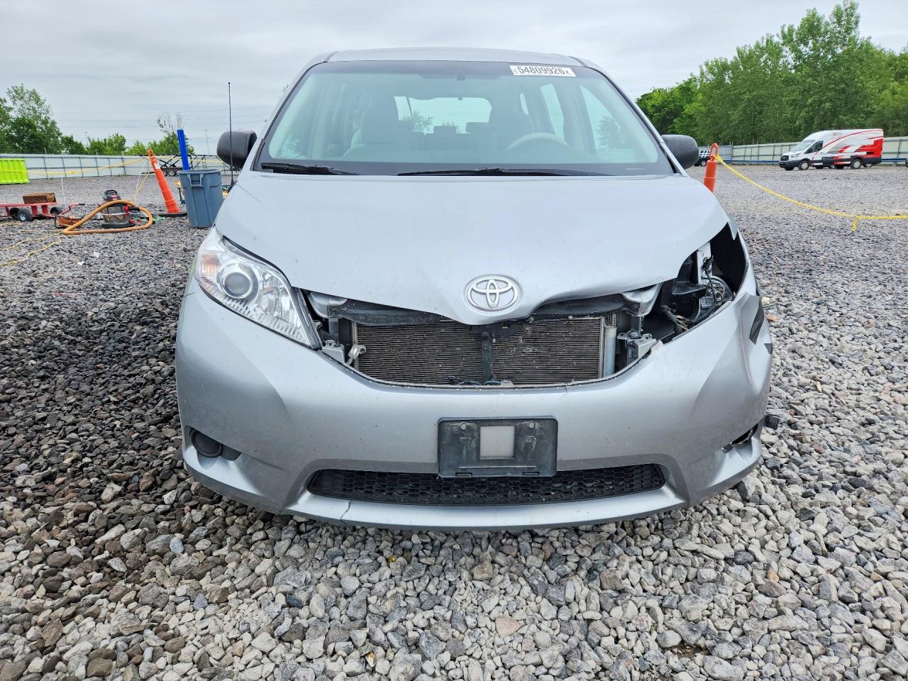 Toyota Sienna Base 7-passenger