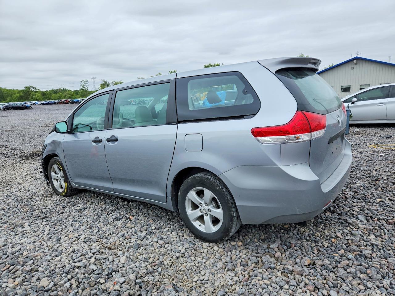 Toyota Sienna Base 7-passenger