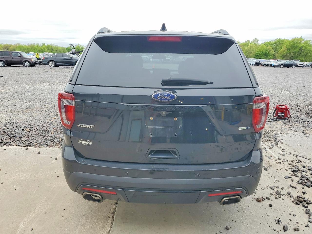 Ford Explorer Sport