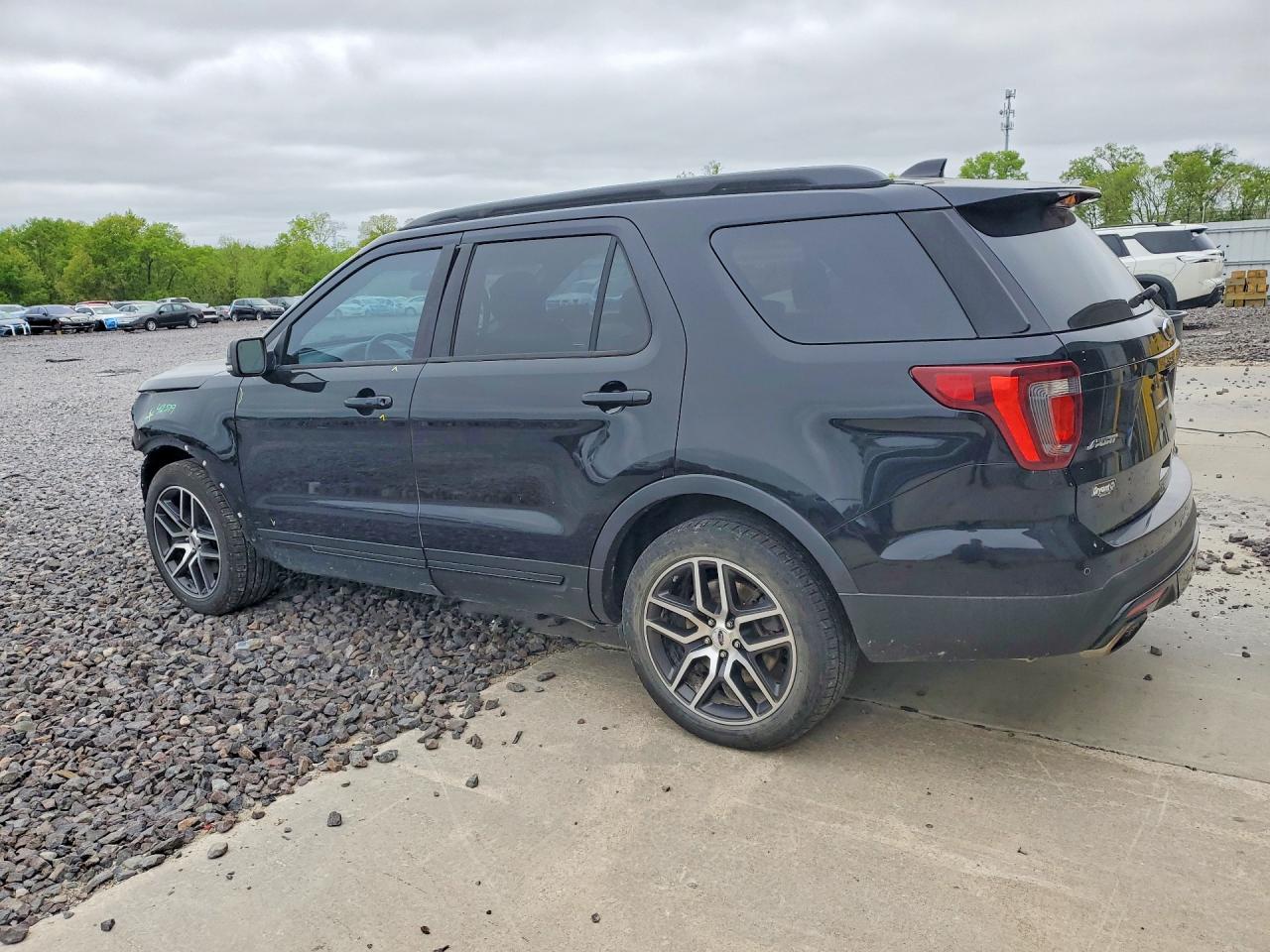 Ford Explorer Sport