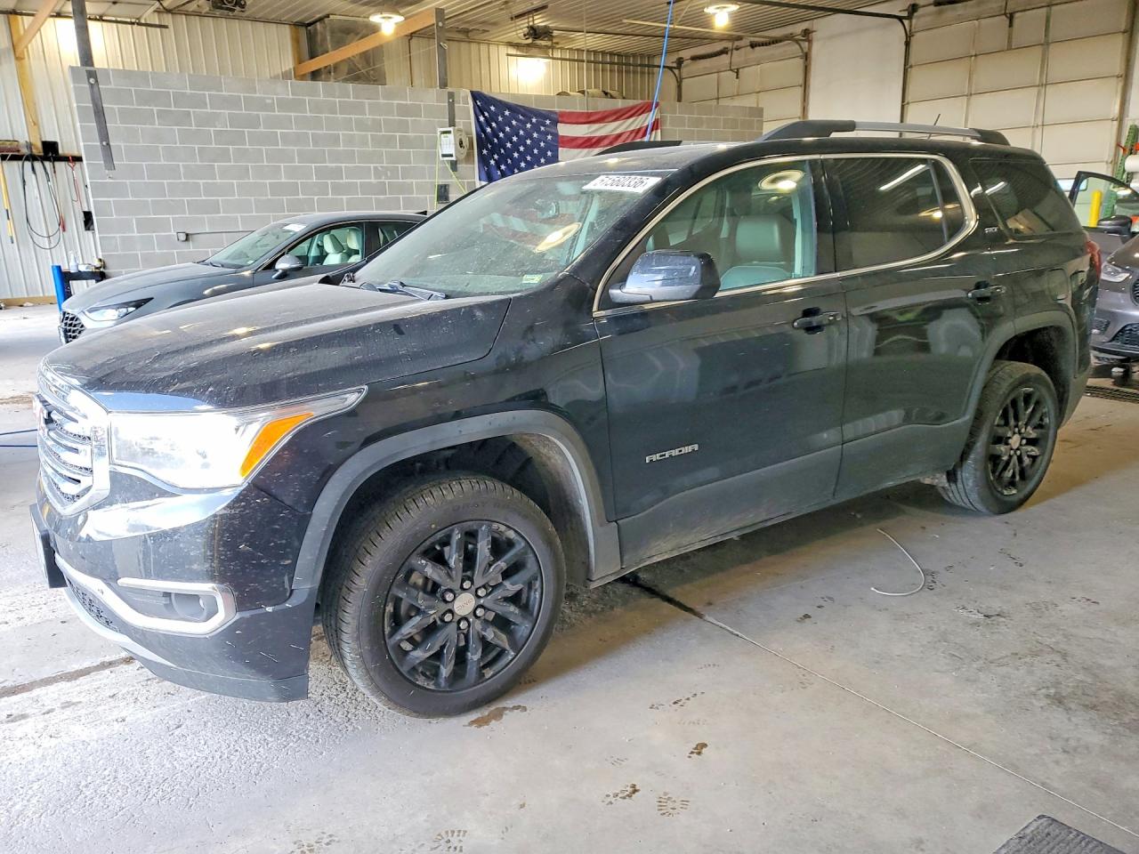 Salvage GMC Acadia Image