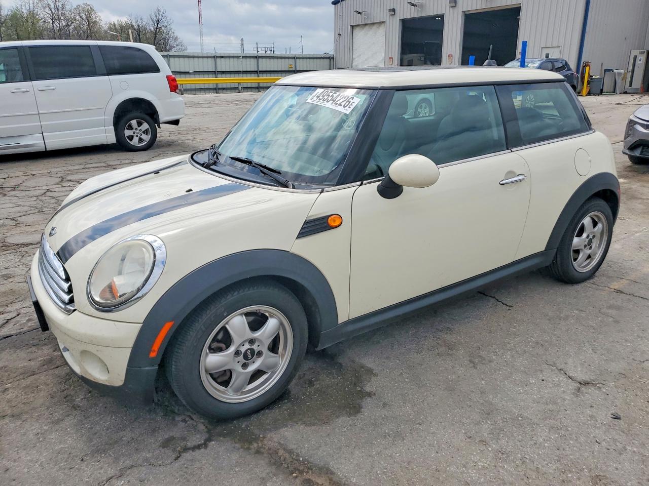 Salvage MINI Cooper Image