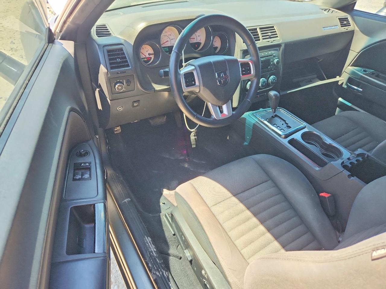 Dodge Challenger Sxt