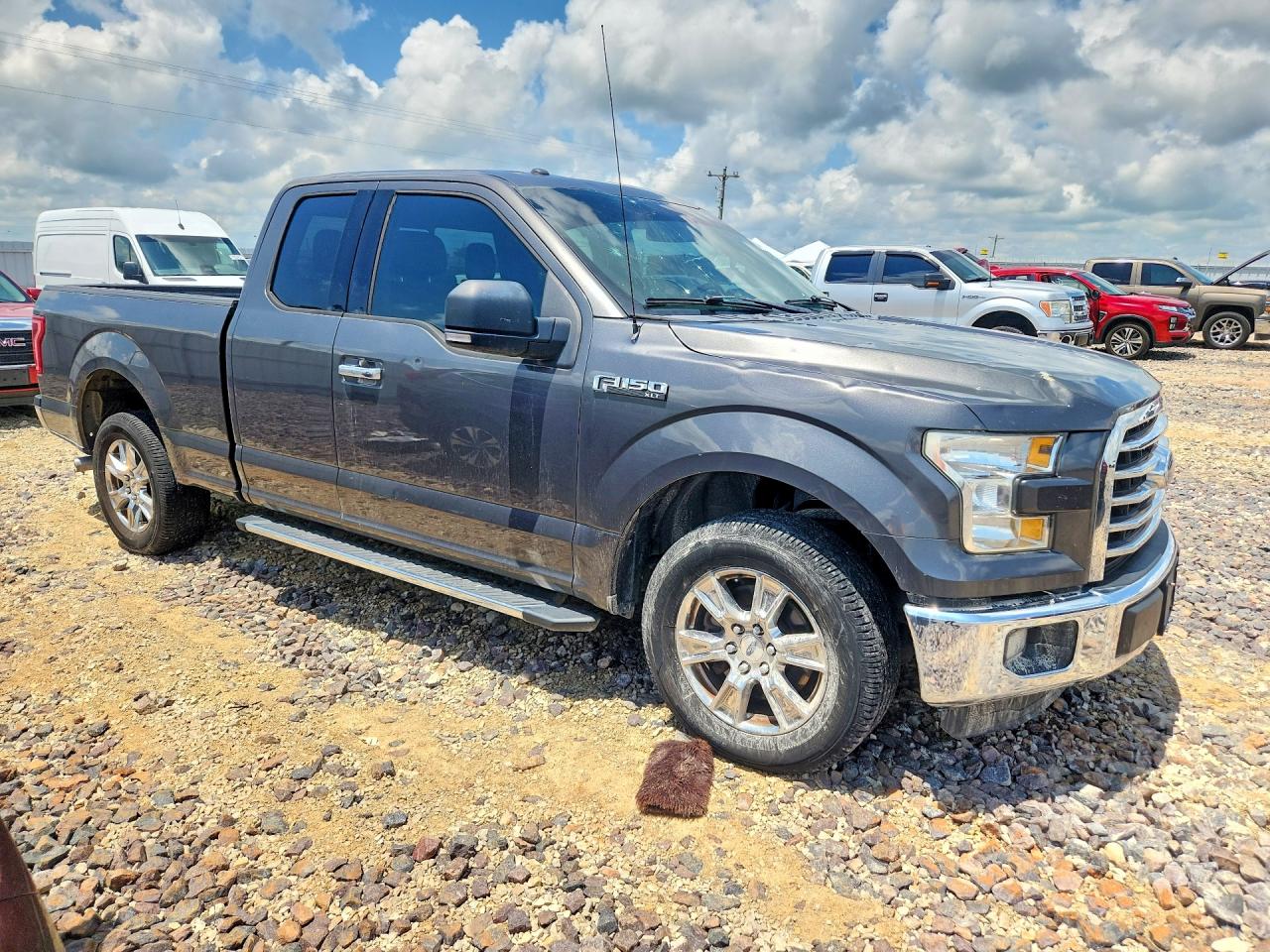 Ford F-150 Super Cab