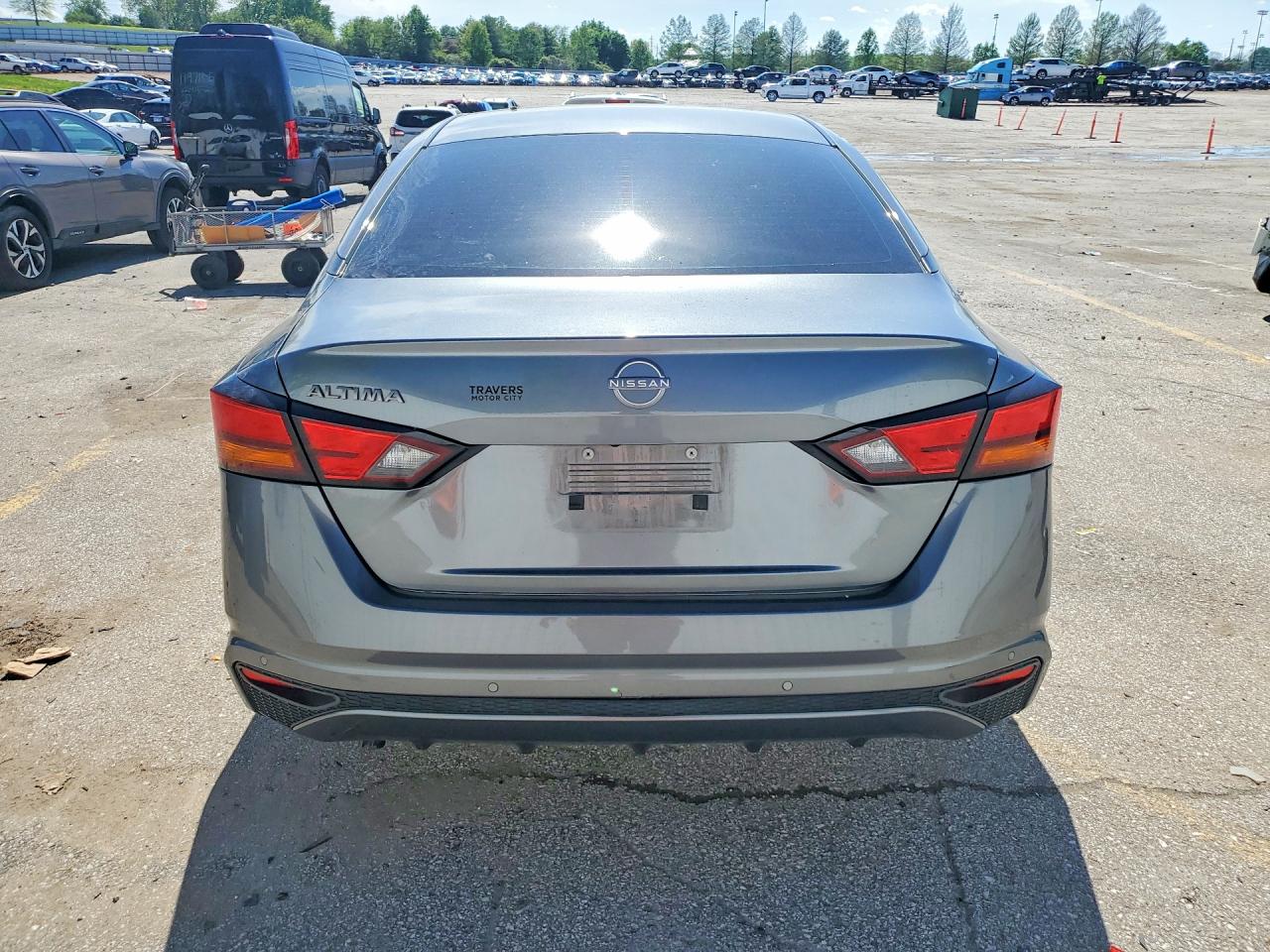 Nissan Altima S