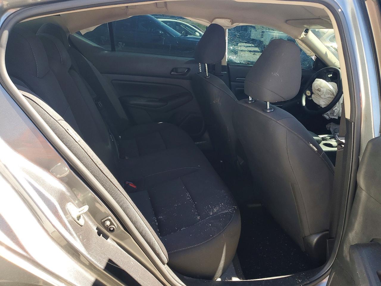 Nissan Altima S