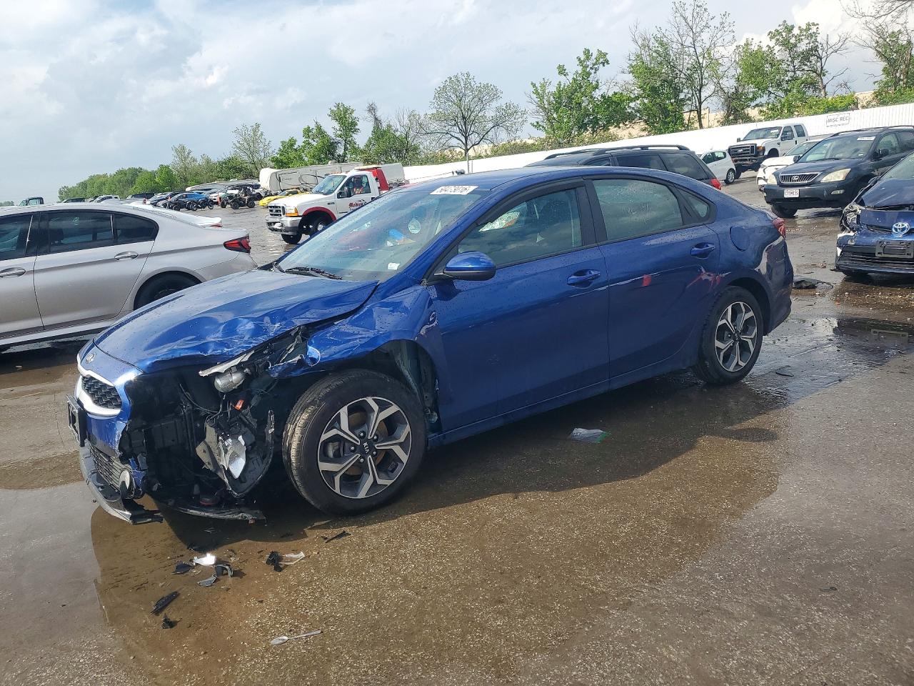Salvage Kia Forte Image