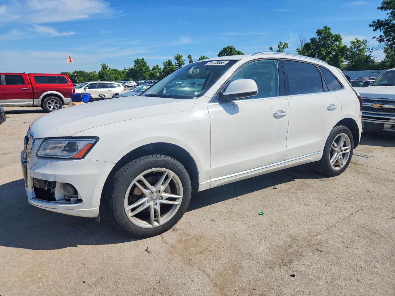 Salvage Audi Q5 Image