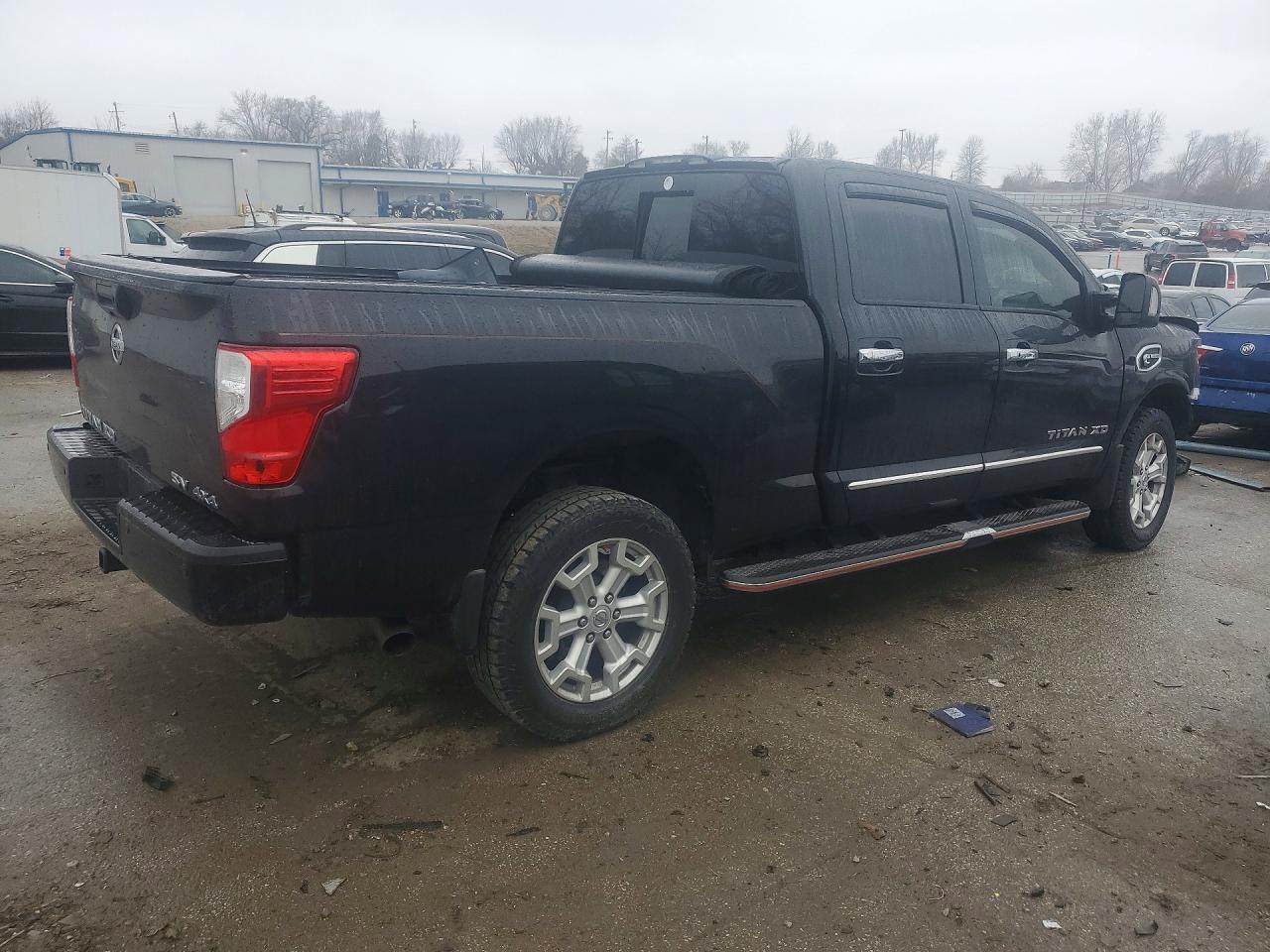 Nissan Titan Sv