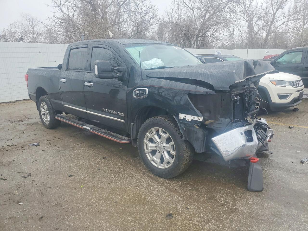Nissan Titan Sv