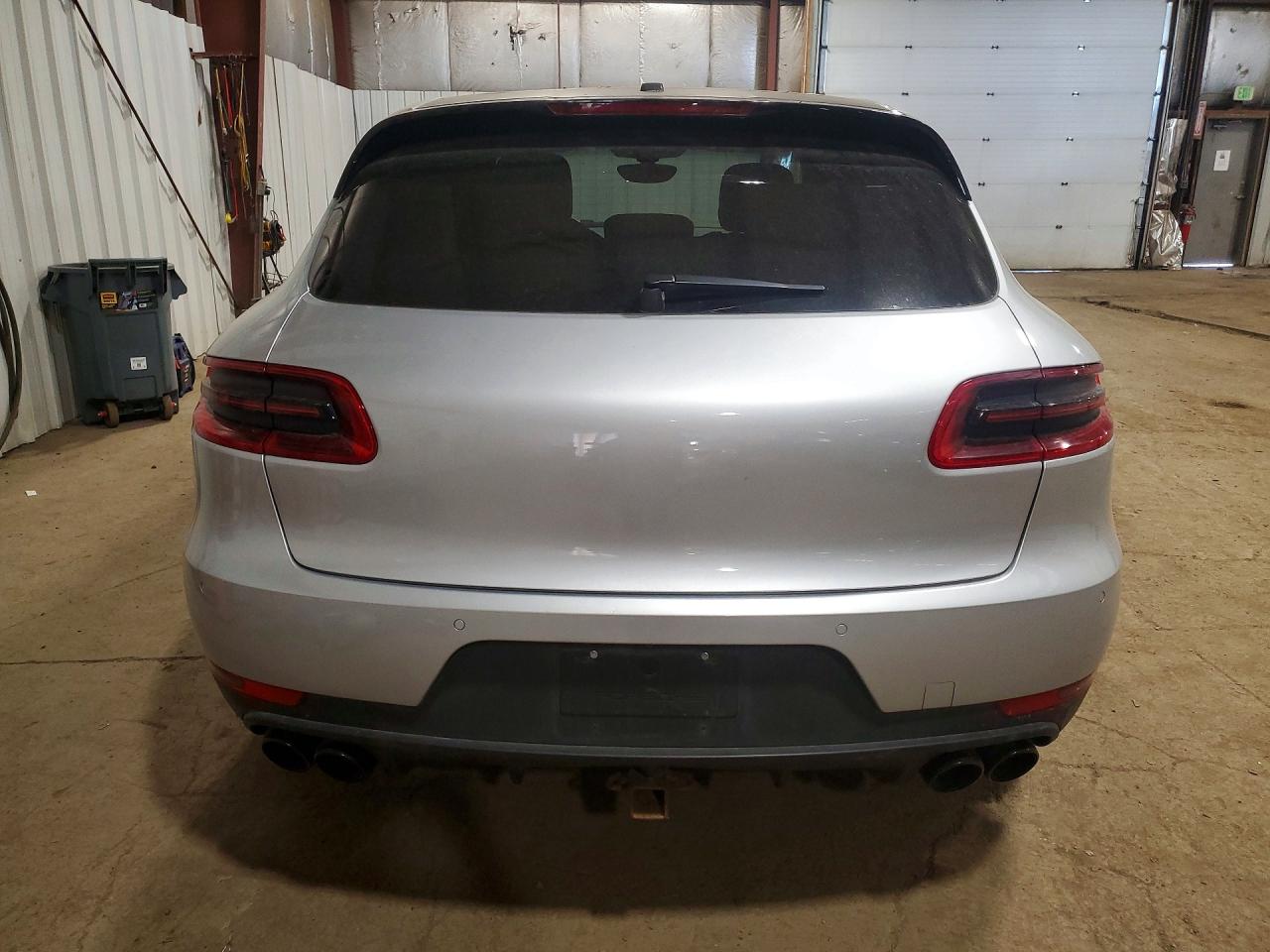 Porsche Macan S
