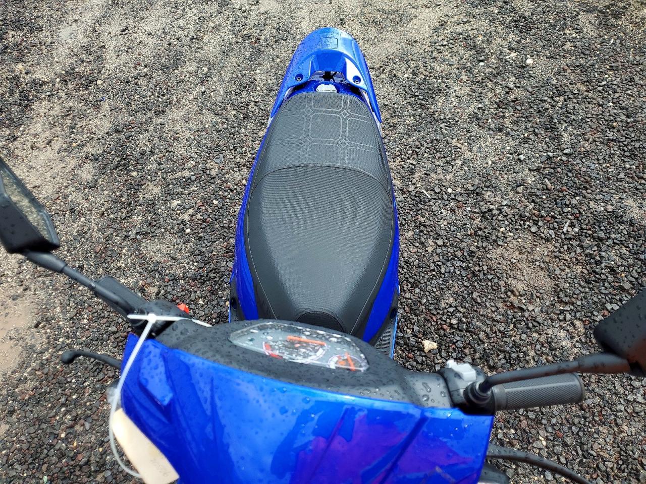 Zhon Moped