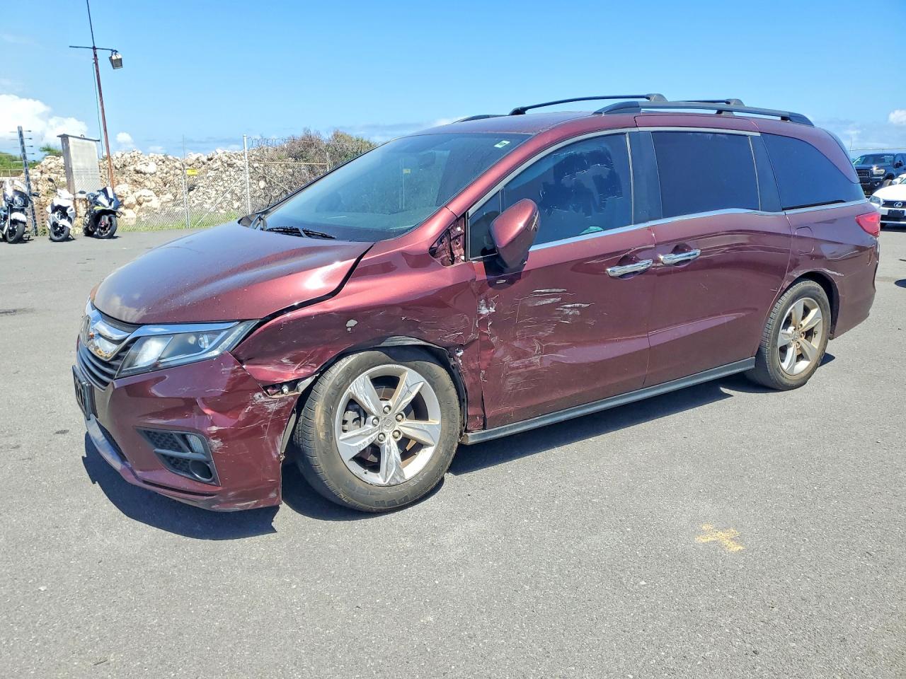 Salvage Honda Odyssey Image