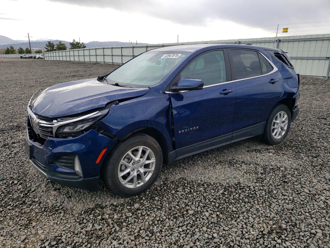 Salvage Chevrolet Equinox Image
