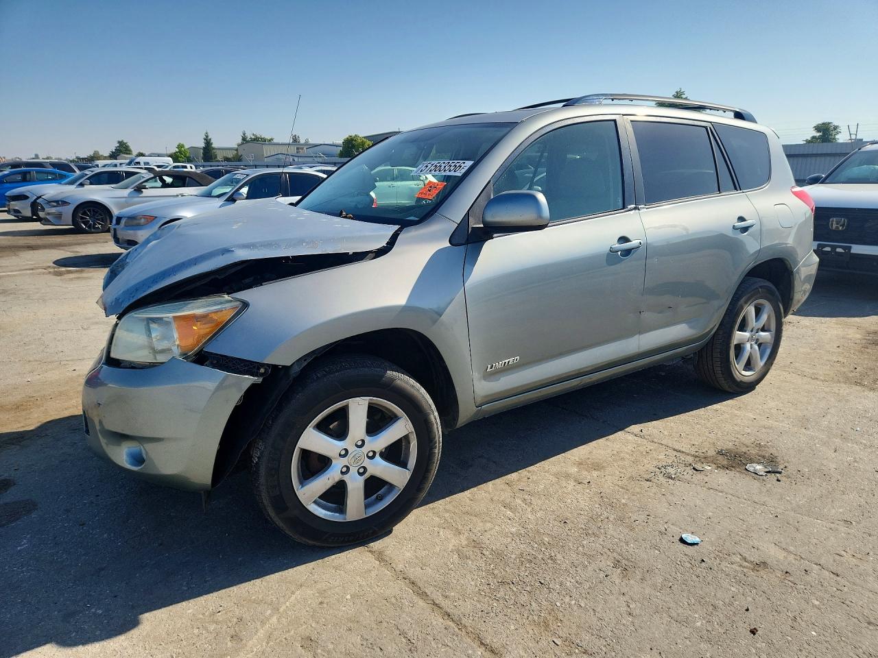 Salvage Toyota RAV4 Image