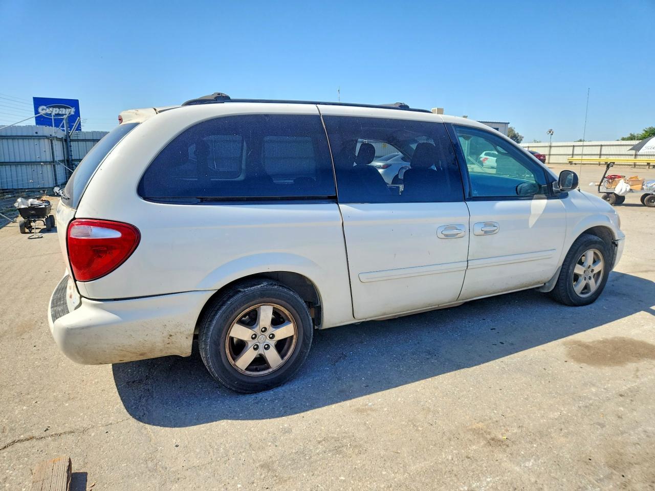 Dodge Caravan Sxt