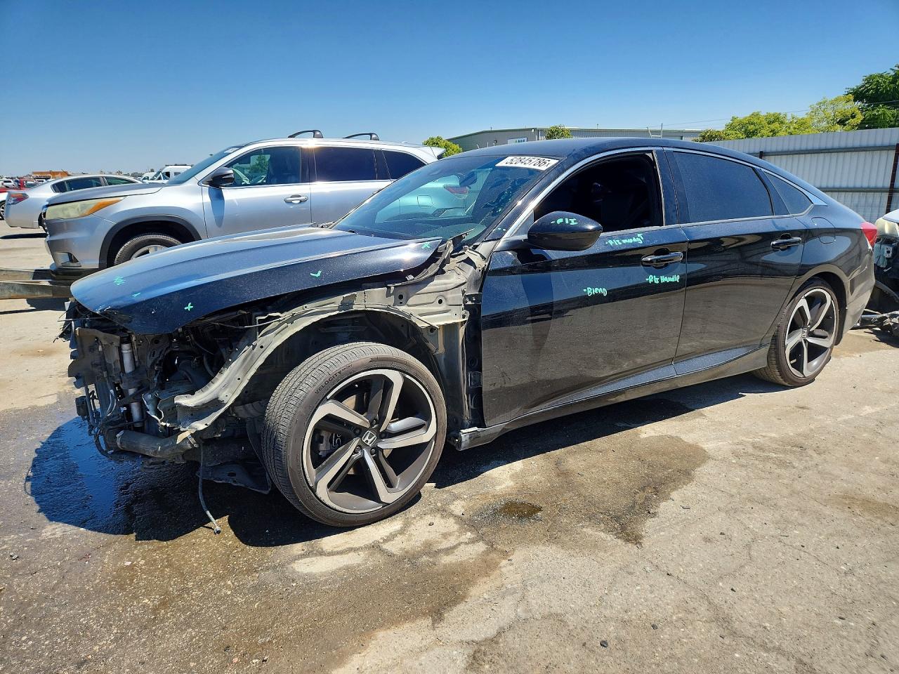 Salvage Honda Accord Image