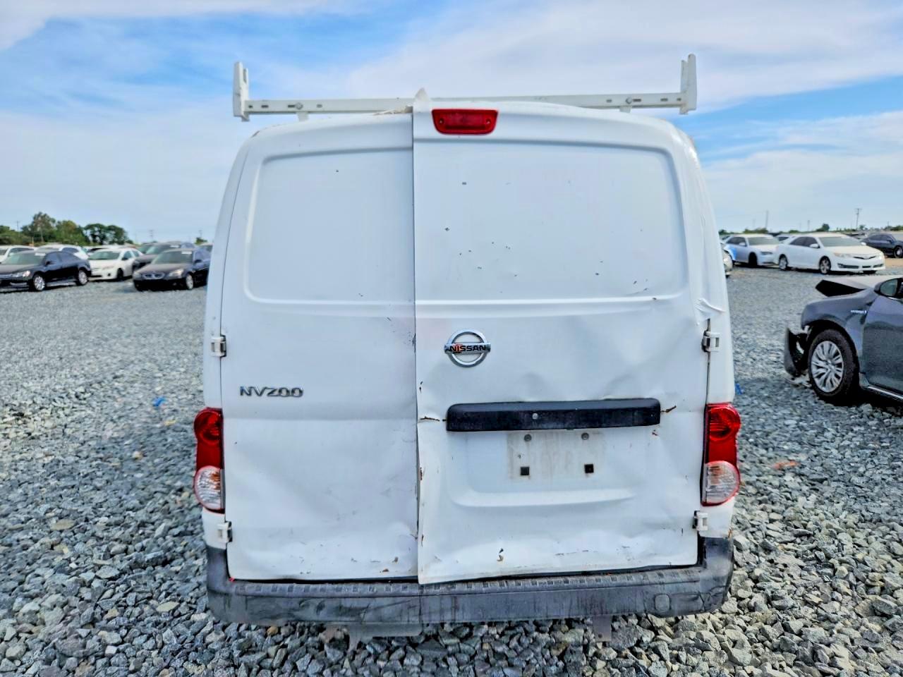 Nissan Nv S