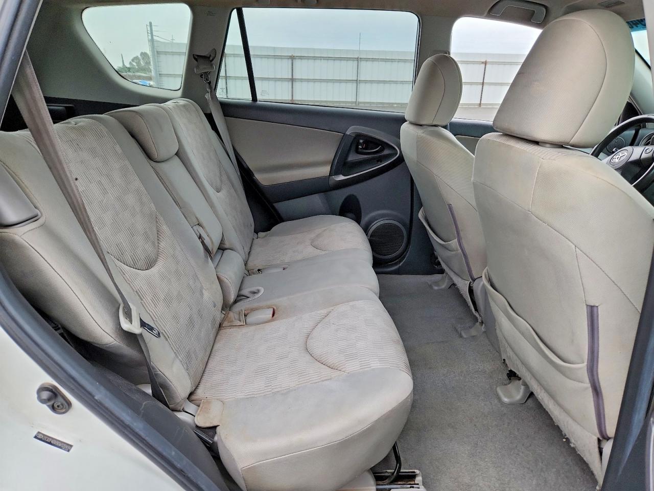 Toyota RAV4 Base