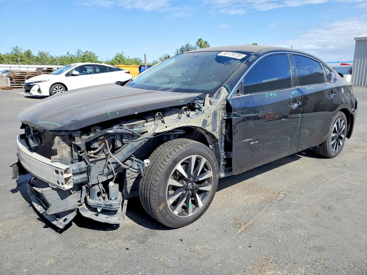 Salvage Nissan Altima Image