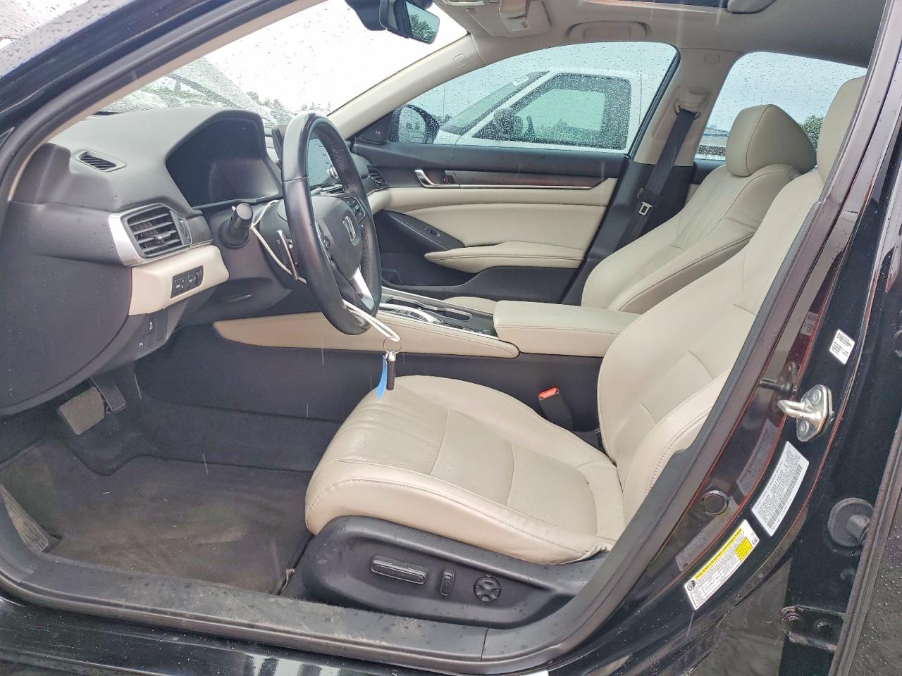 Honda Accord Touring Hybrid