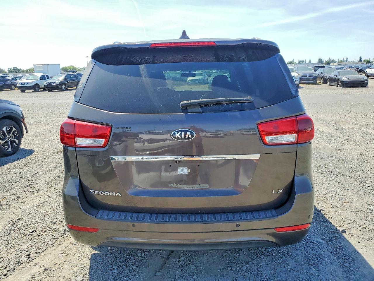 Kia Sedona Lx