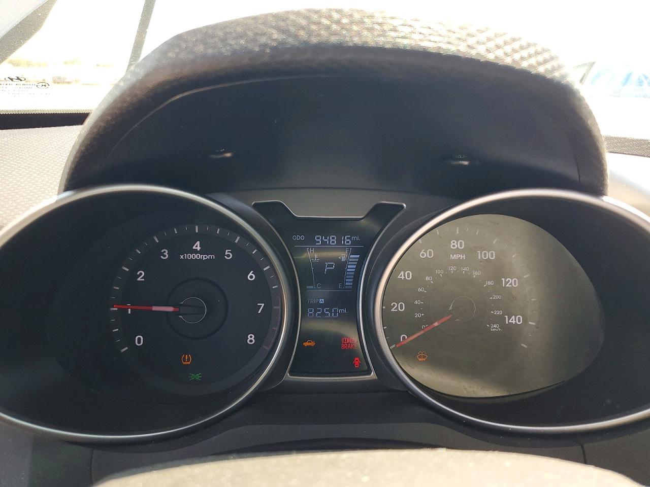 Hyundai VELOSTER Base