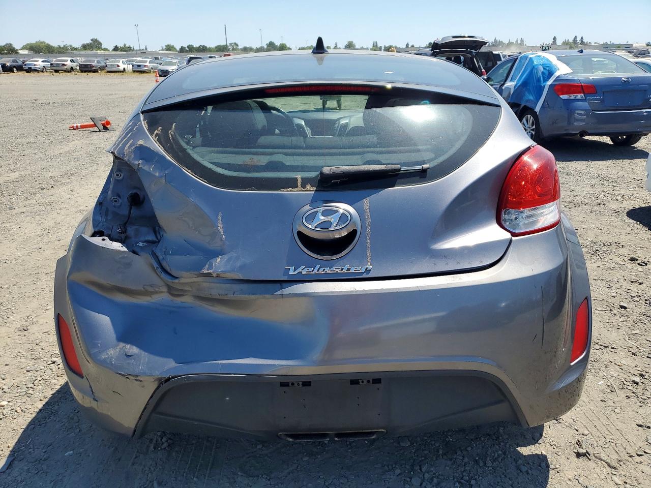 Hyundai VELOSTER Base