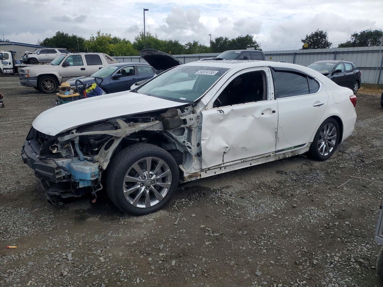 Salvage Lexus LS Image