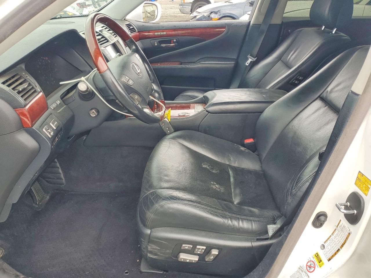 Lexus LS 460