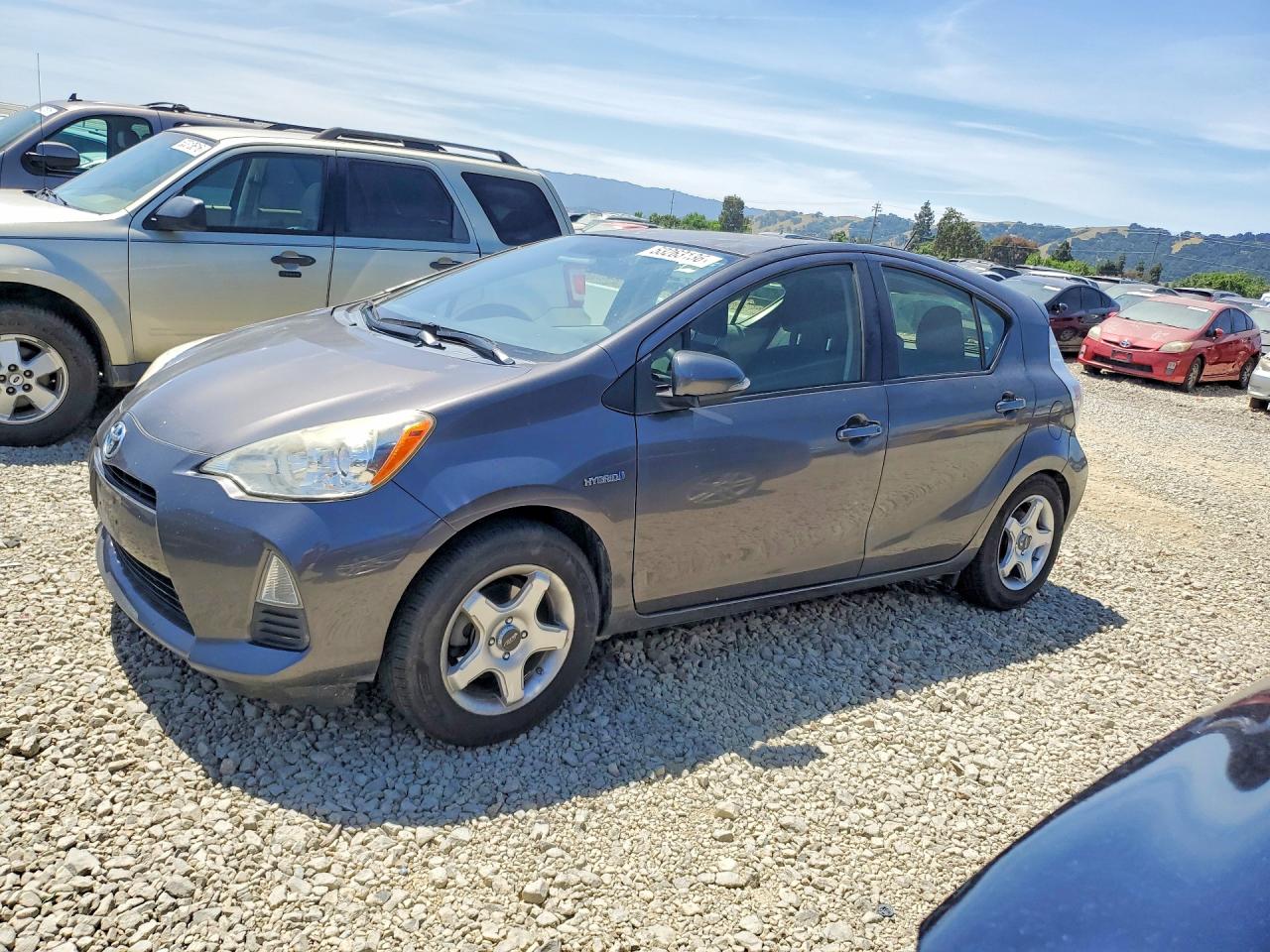Salvage Toyota Prius Image