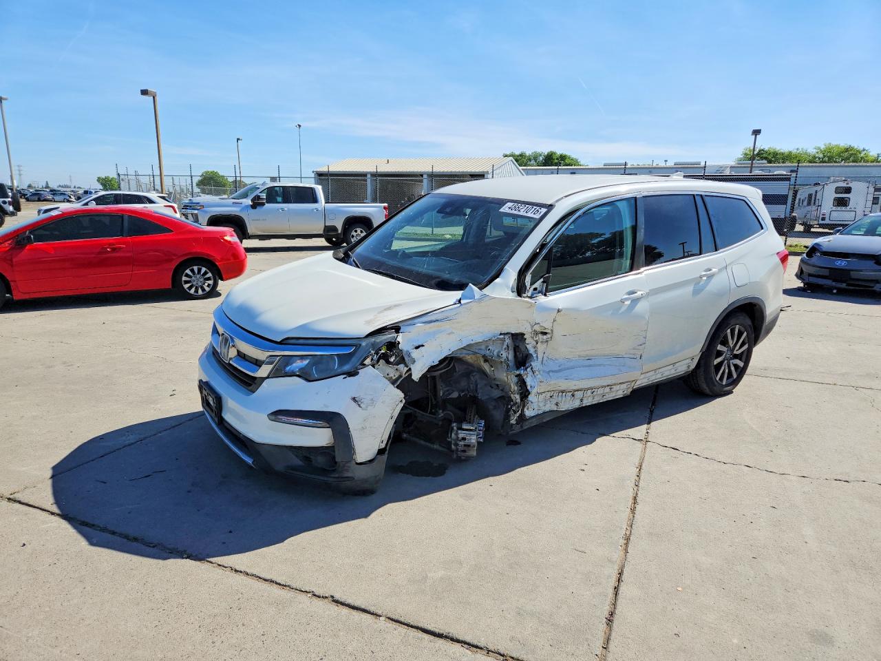 Salvage Honda Pilot Image