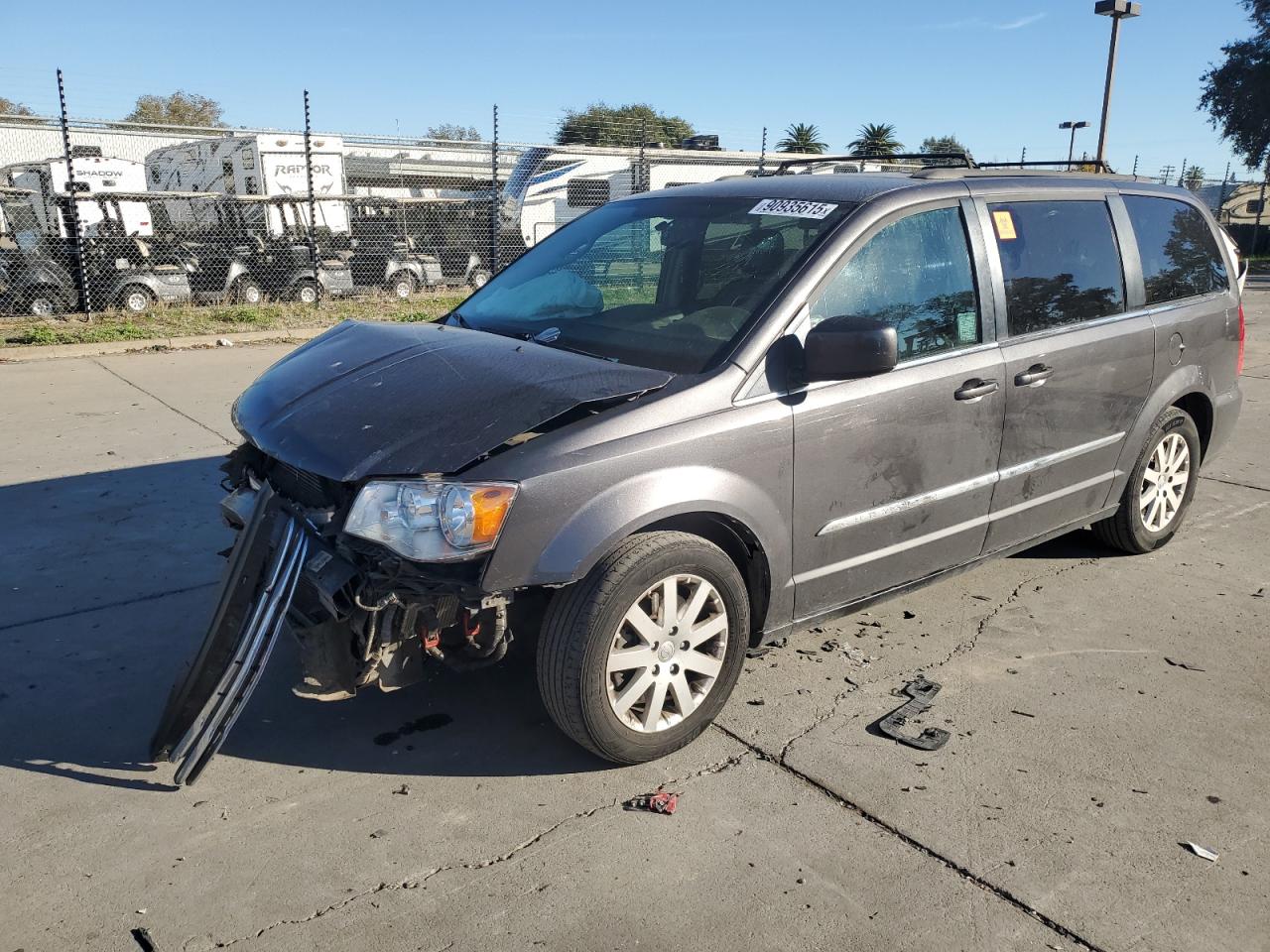 Salvage Chrysler Minivan Image