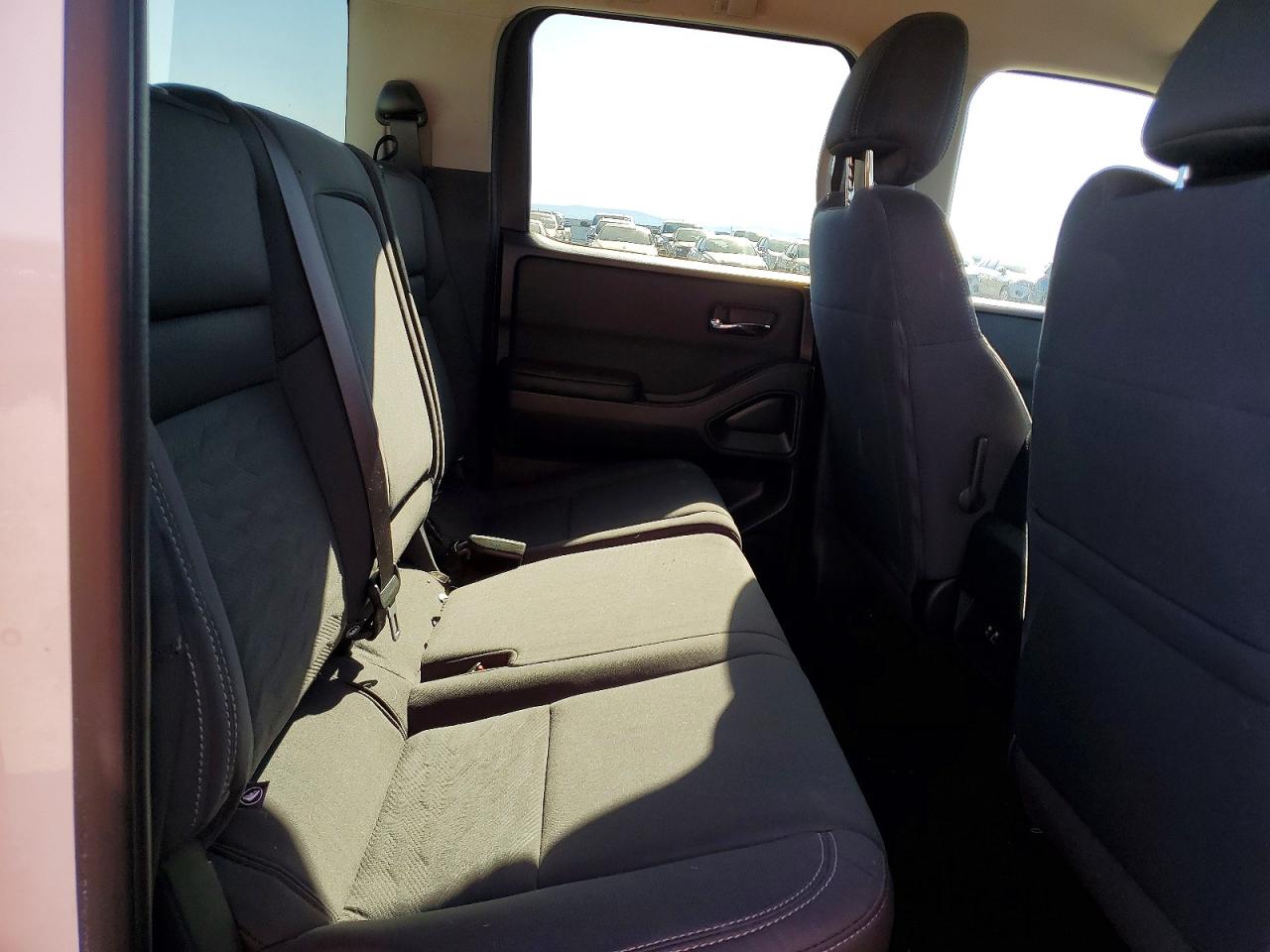 Nissan Frontier Sv