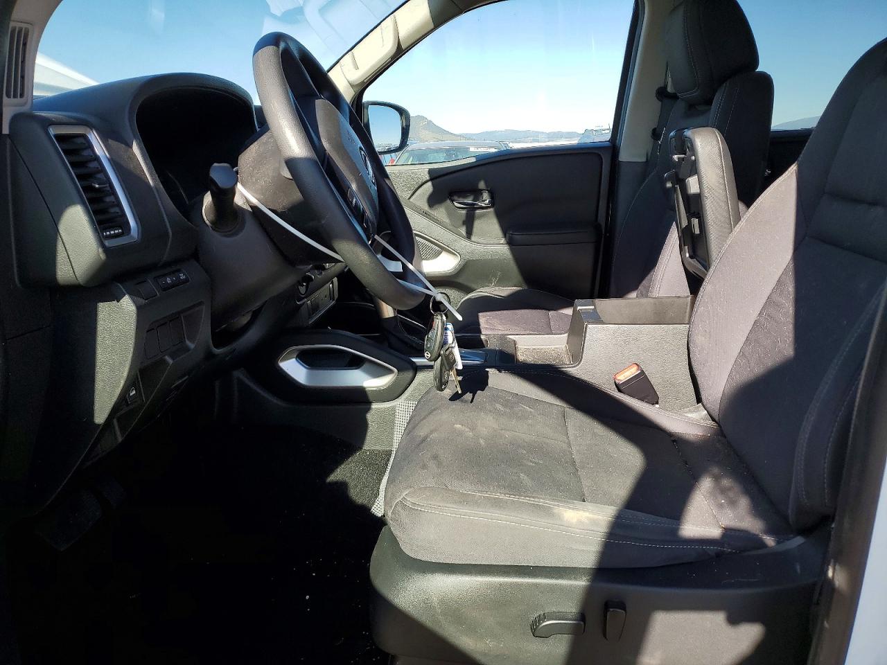 Nissan Frontier Sv