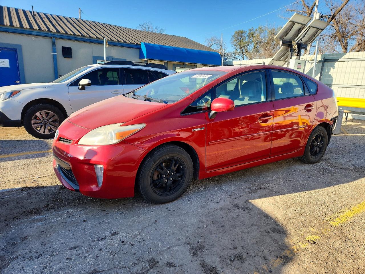 Salvage Toyota Prius Image